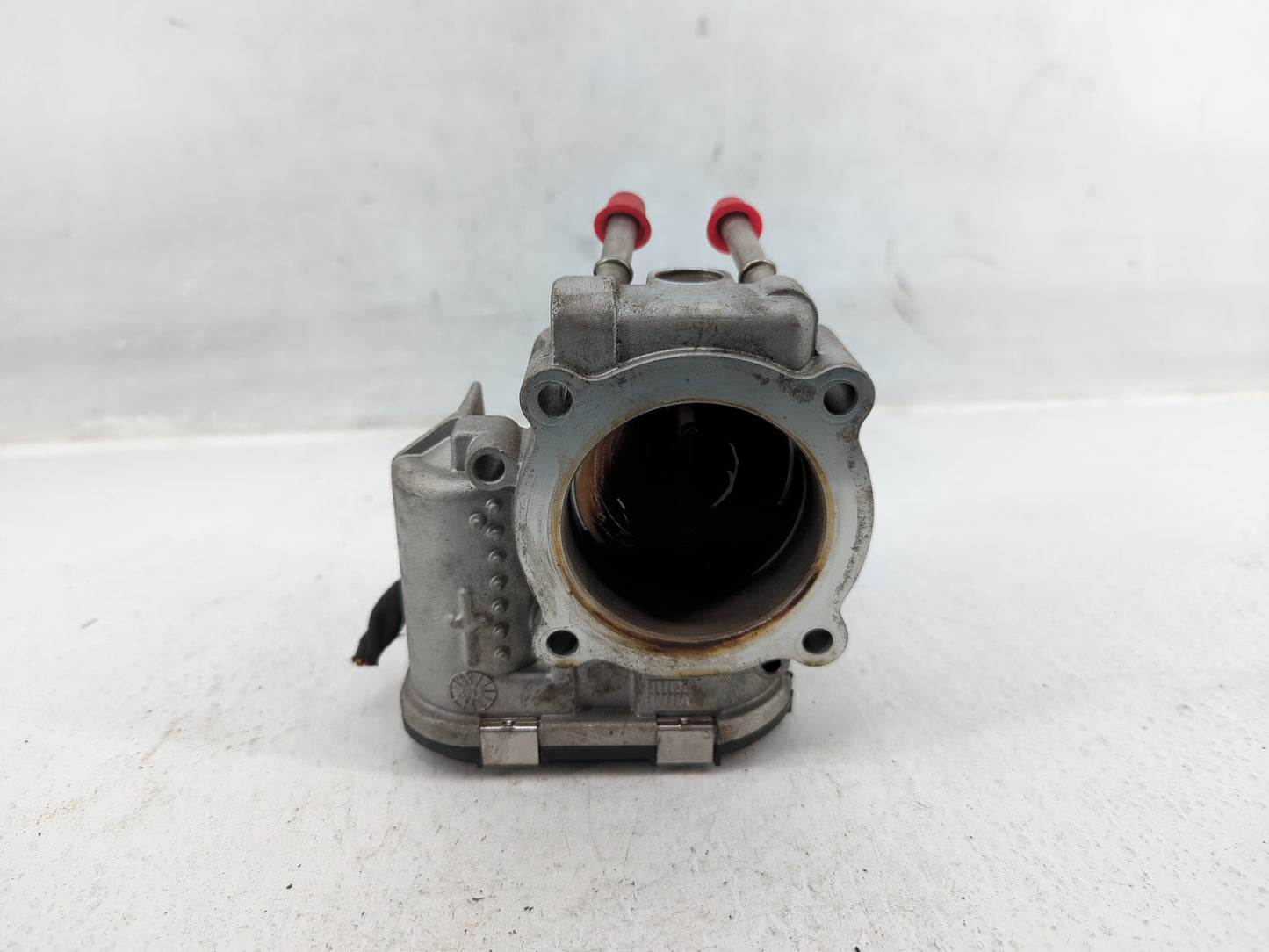 2015-2019 Hyundai Sonata Throttle Body P/N:35100-2G610 Fits Fits 2015 2016 2017 2018 2019 2020 2021 OEM Used Auto Parts - Oe