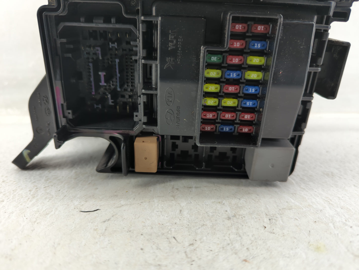 2015 Hyundai Sonata Fusebox Fuse Box Panel Relay Module P/N:91200C20 10LA Fits OEM Used Auto Parts - Oemusedautoparts1.com