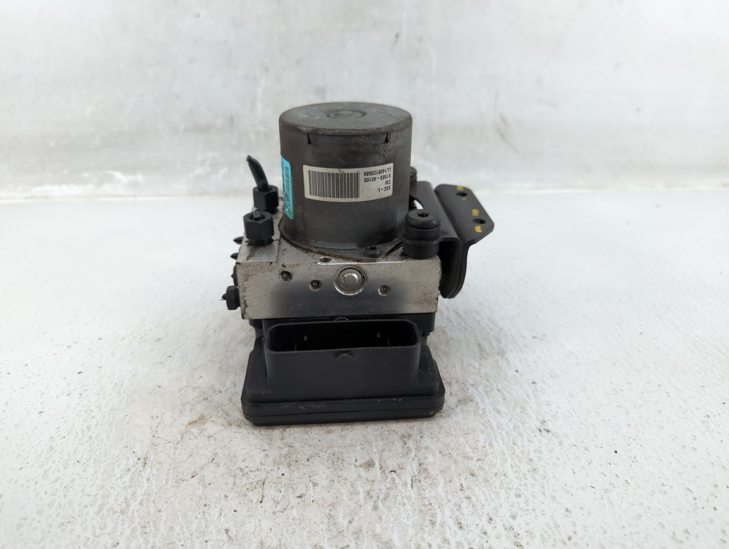 2015 Hyundai Sonata ABS Pump Control Module Replacement P/N:61589-45100 Fits OEM Used Auto Parts - Oemusedautoparts1.com