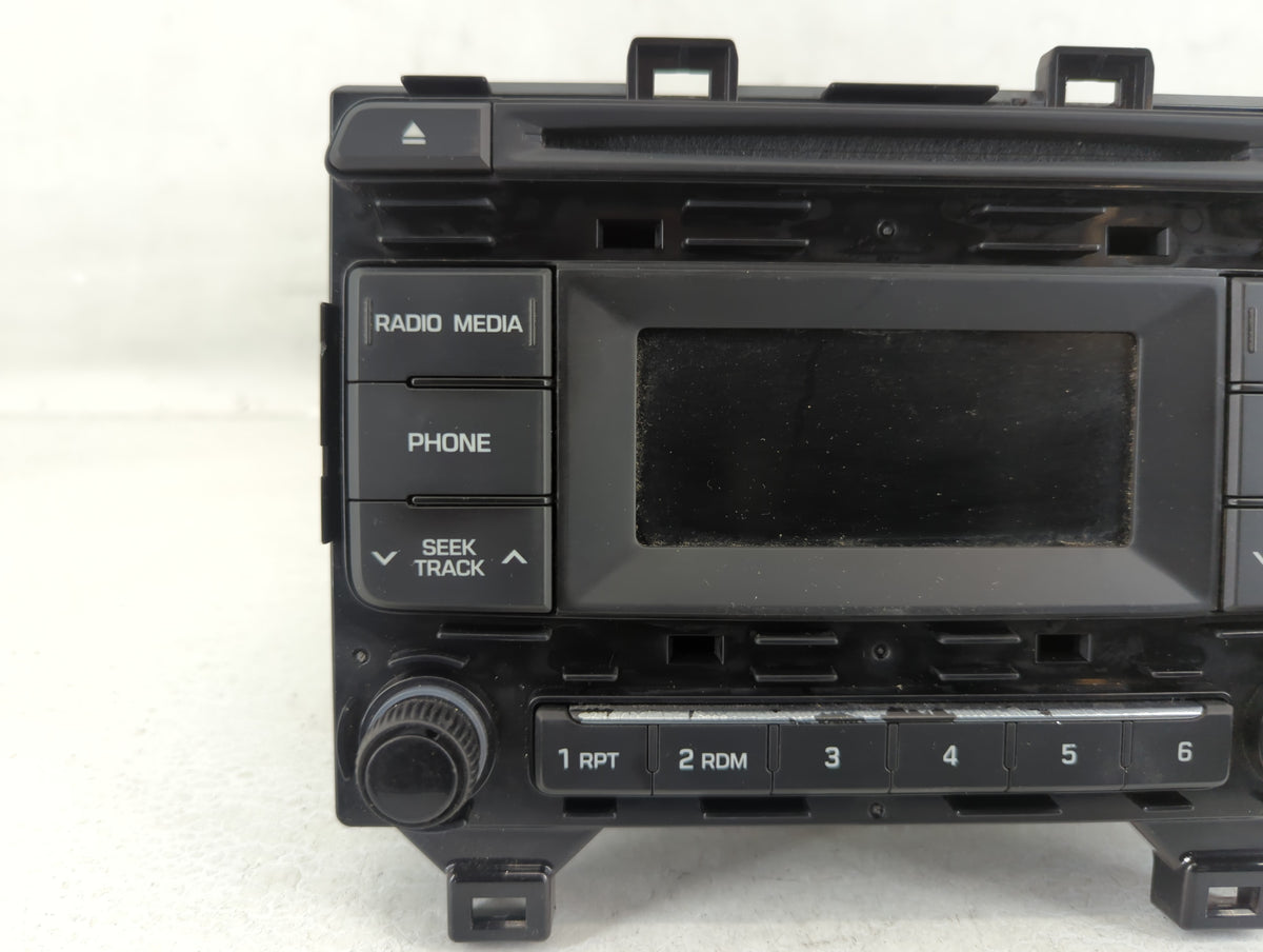 2015-2015 Hyundai Sonata Am Fm Cd Player Radio Receiver 582047 - Oemusedautoparts1.com