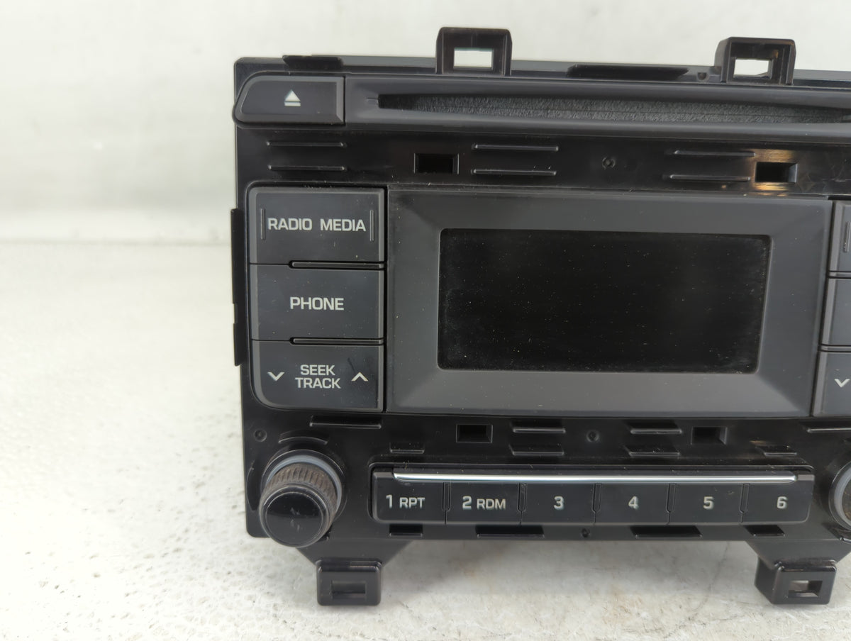 2015-2015 Hyundai Sonata Am Fm Cd Player Radio Receiver 582131 - Oemusedautoparts1.com
