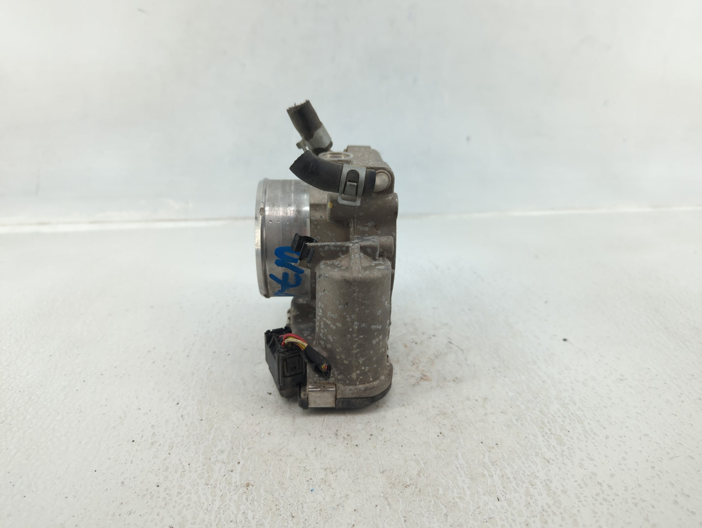2015-2019 Hyundai Sonata Throttle Body P/N:35100-2G600 Fits Fits 2015 2016 2017 2018 2019 2020 2021 OEM Used Auto Parts - Oe