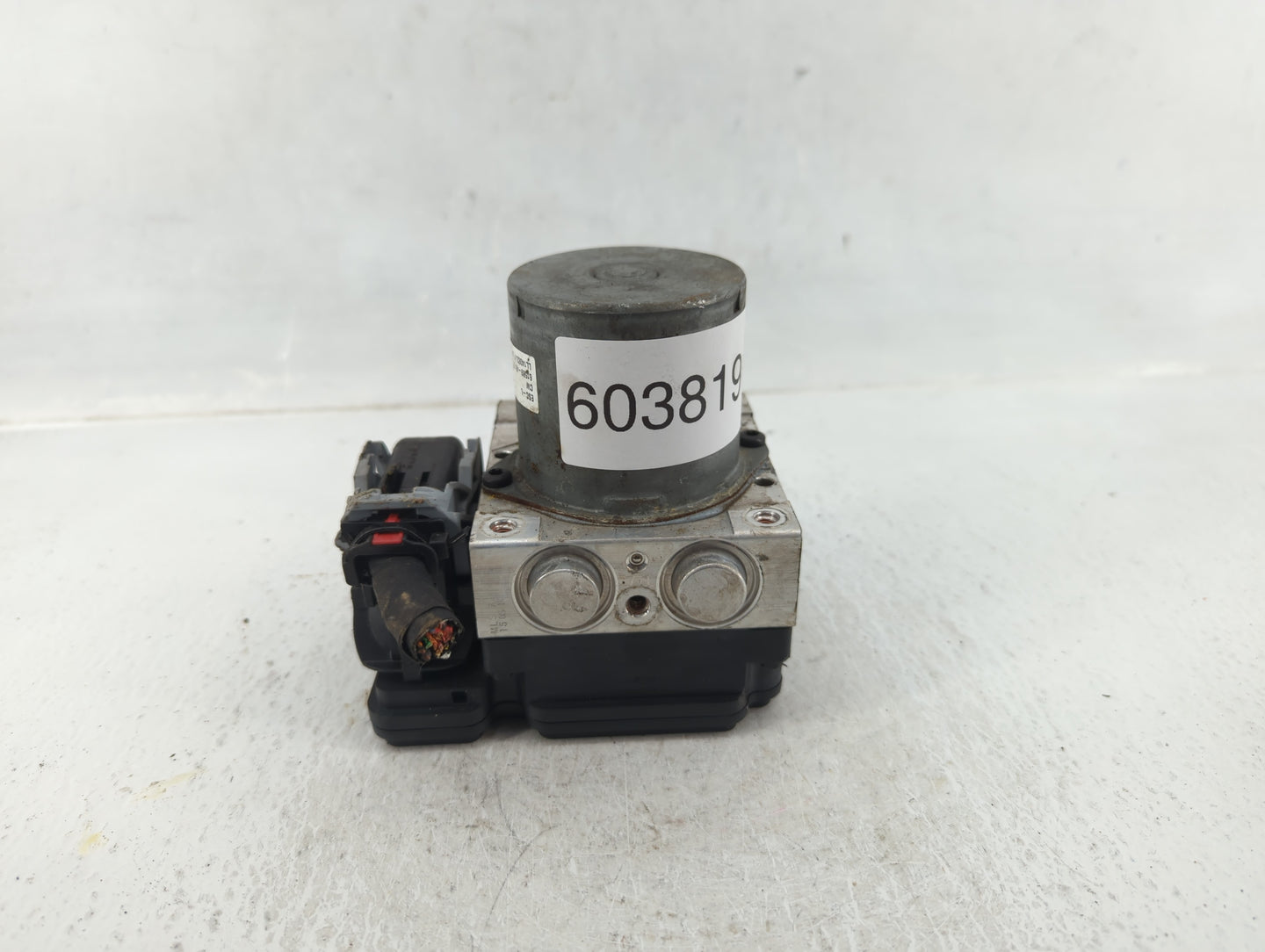 2015 Hyundai Sonata ABS Pump Control Module Replacement P/N:58920-C2200 Fits OEM Used Auto Parts - Oemusedautoparts1.com