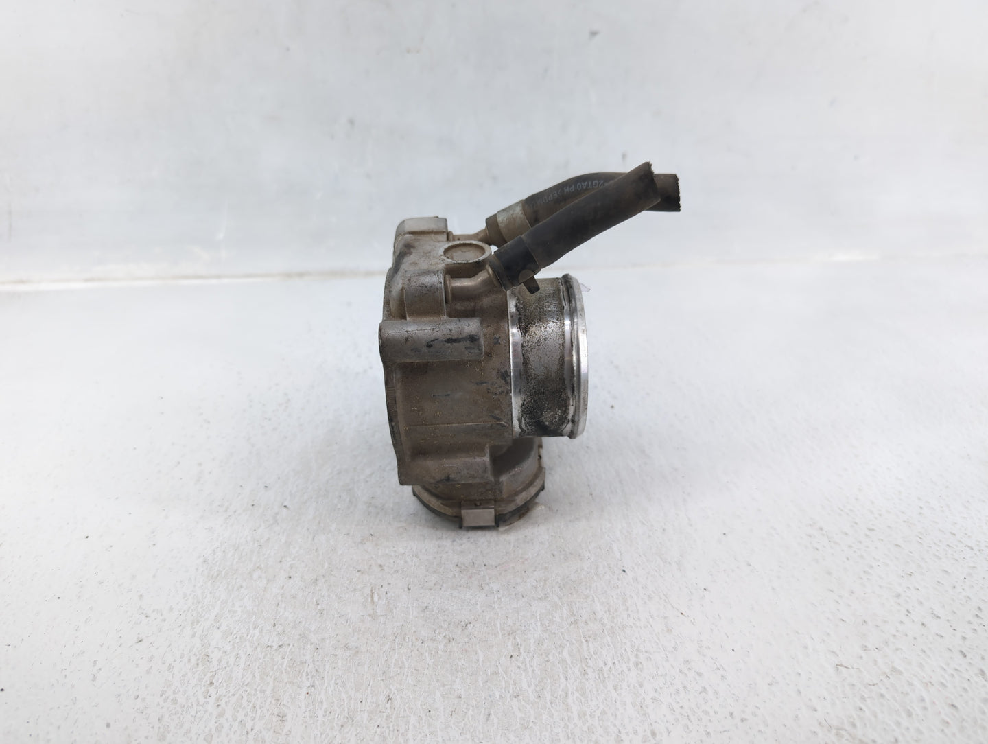 2015-2019 Hyundai Sonata Throttle Body P/N:35100-2G610 Fits Fits 2015 2016 2017 2018 2019 2020 2021 OEM Used Auto Parts - Oe