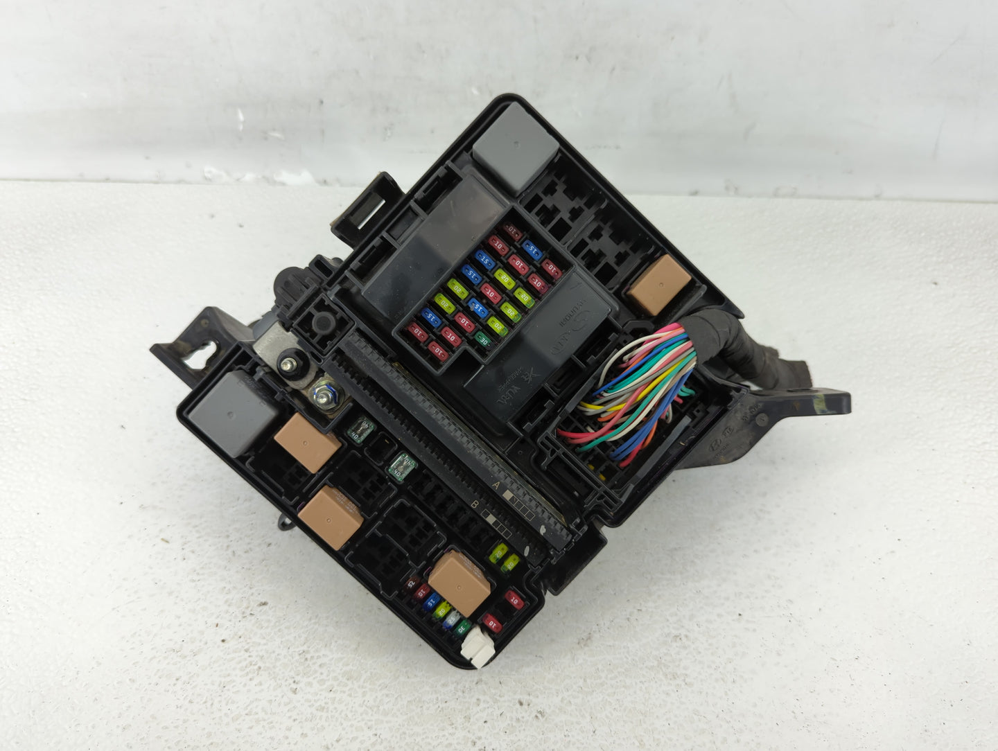 2015 Hyundai Sonata Fusebox Fuse Box Panel Relay Module P/N:6423-0102-7-000 Fits OEM Used Auto Parts - Oemusedautoparts1.com