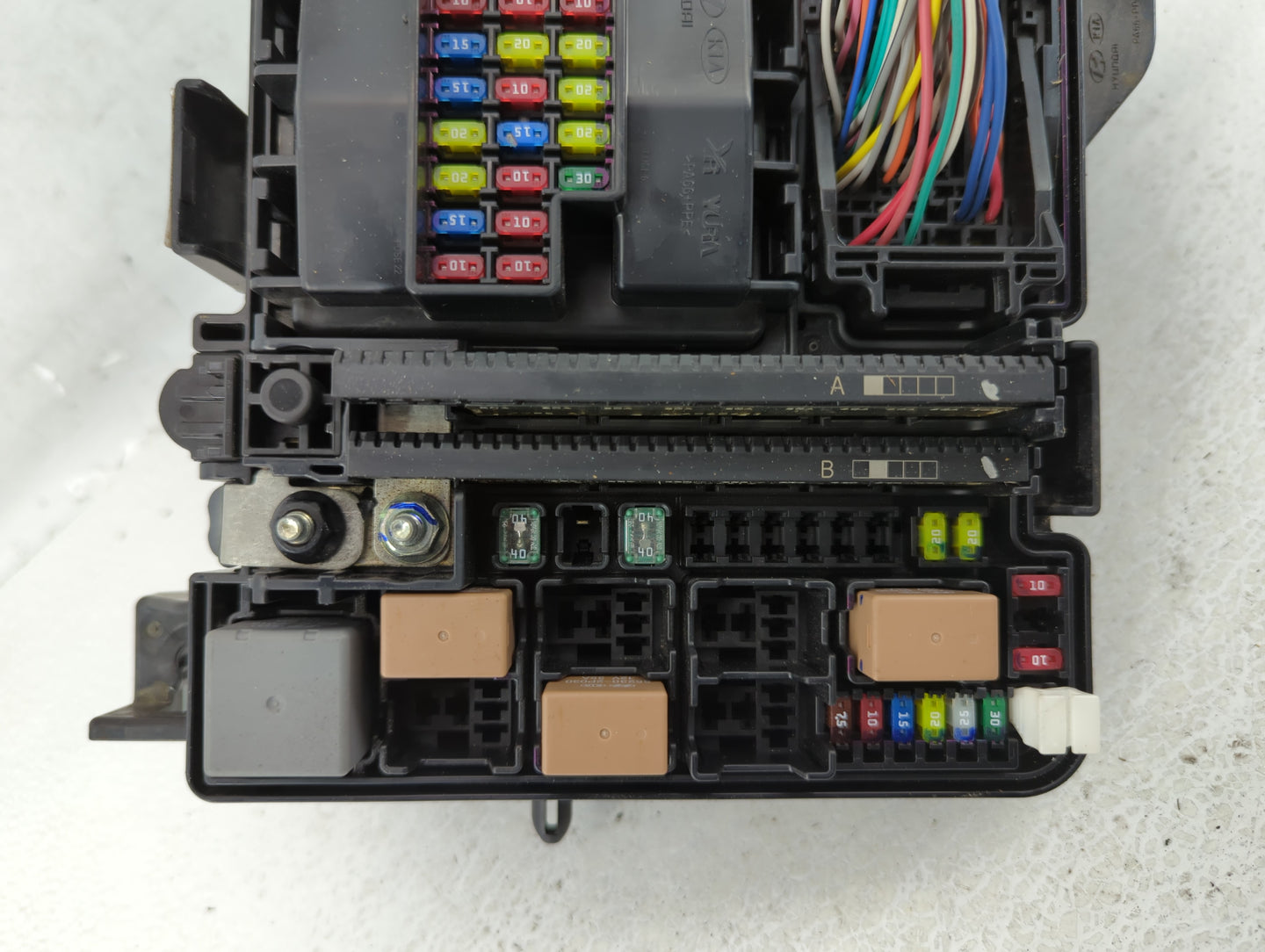 2015 Hyundai Sonata Fusebox Fuse Box Panel Relay Module P/N:6423-0102-7-000 Fits OEM Used Auto Parts - Oemusedautoparts1.com