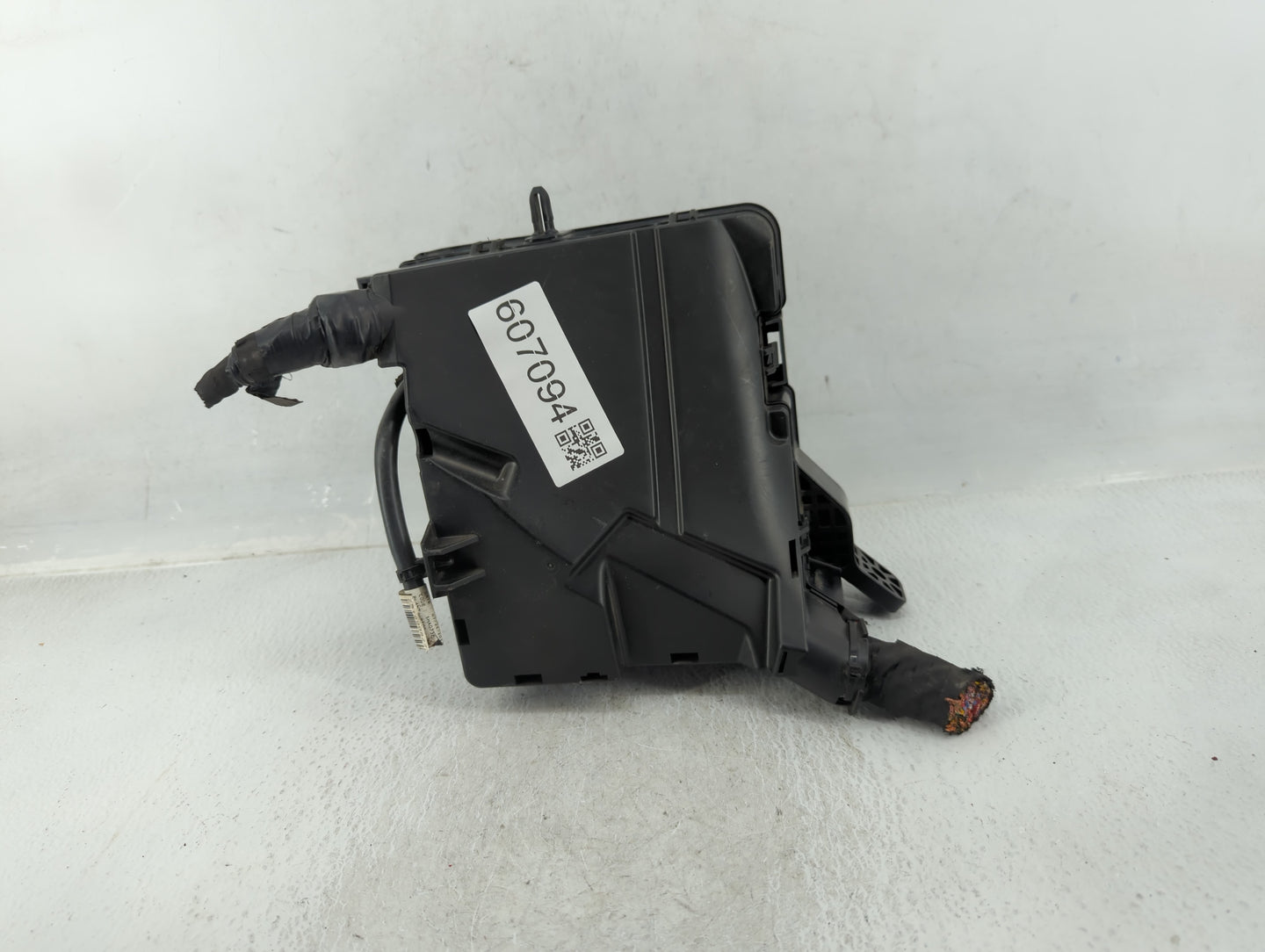 2015 Hyundai Sonata Fusebox Fuse Box Panel Relay Module P/N:91200C2040 6423-0102-7-000 Fits OEM Used Auto Parts - Oemusedaut