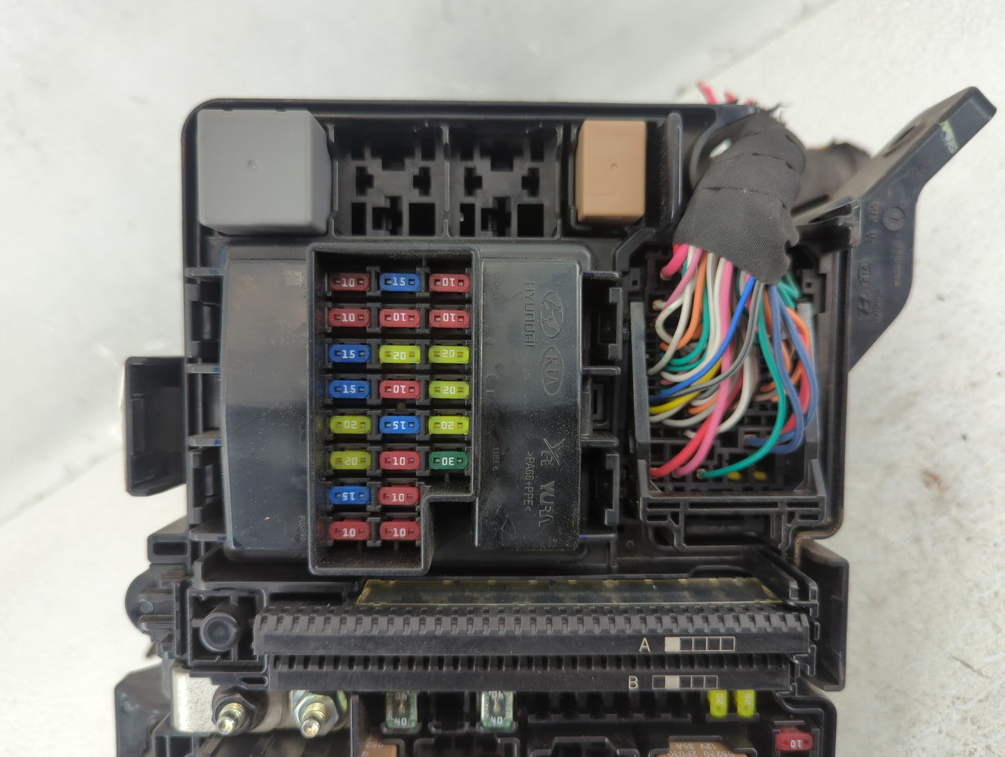 2015 Hyundai Sonata Fusebox Fuse Box Panel Relay Module P/N:6423-0102-7-000 Fits OEM Used Auto Parts - Oemusedautoparts1.com