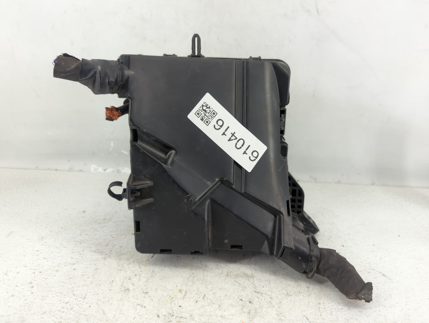 2015 Hyundai Sonata Fusebox Fuse Box Panel Relay Module P/N:6423-0102-7-000 Fits OEM Used Auto Parts - Oemusedautoparts1.com