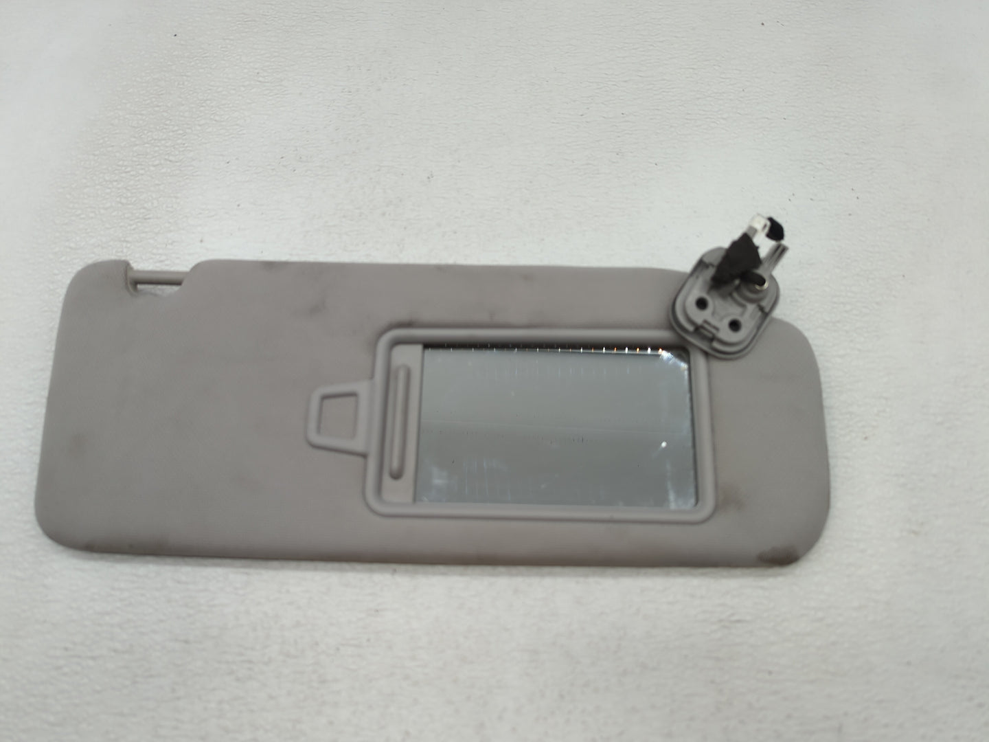 2015-2019 Hyundai Sonata Sun Visor Shade Replacement Passenger Right Mirror Fits Fits 2015 2016 2017 2018 2019 OEM Used Auto