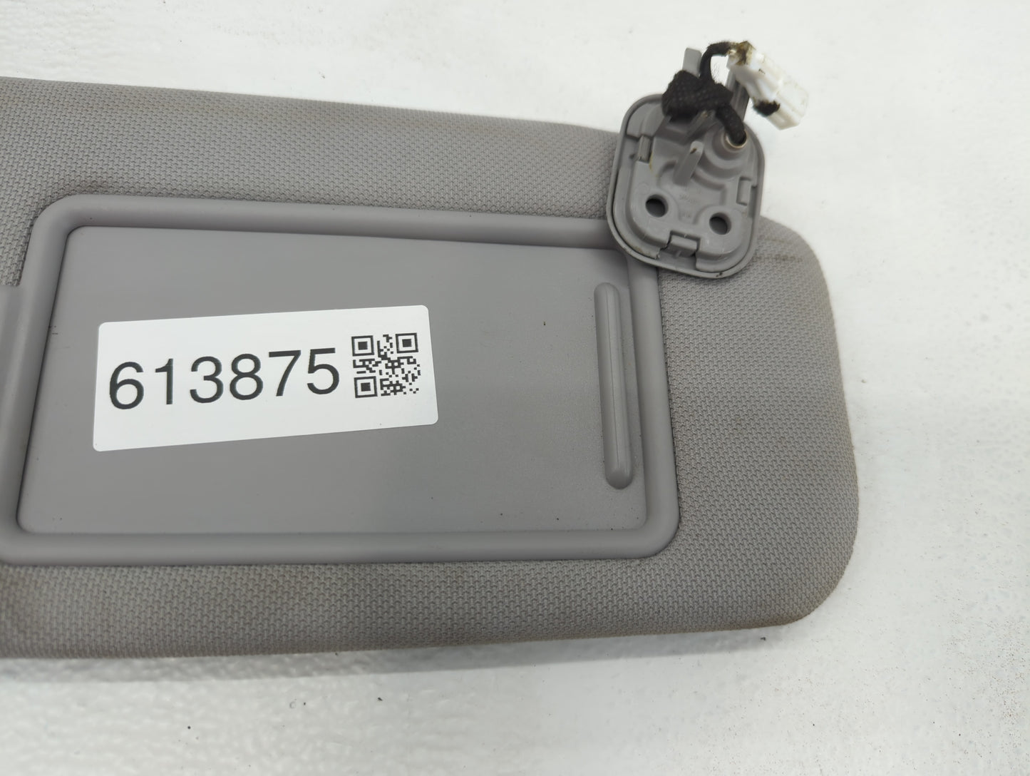 2015-2019 Hyundai Sonata Sun Visor Shade Replacement Passenger Right Mirror Fits Fits 2015 2016 2017 2018 2019 OEM Used Auto