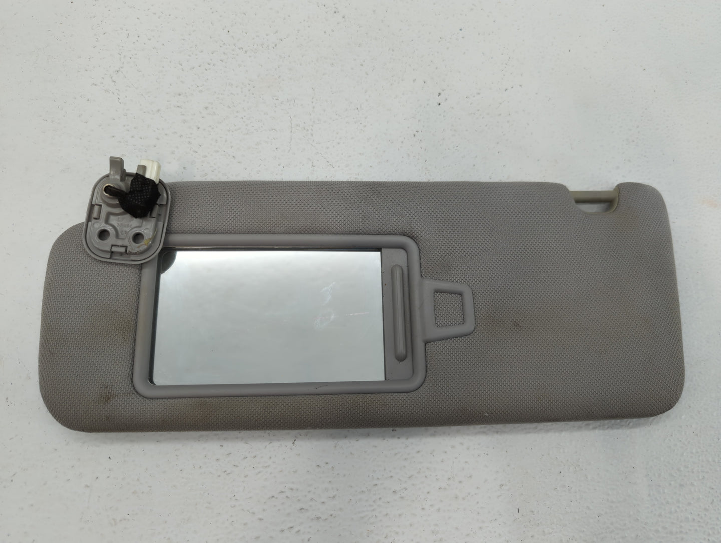 2015-2019 Hyundai Sonata Sun Visor Shade Replacement Driver Left Mirror Fits Fits 2015 2016 2017 2018 2019 OEM Used Auto Par