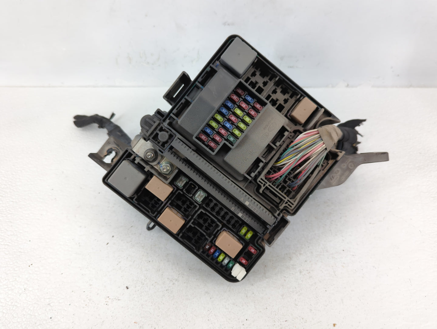 2015 Hyundai Sonata Fusebox Fuse Box Panel Relay Module P/N:91950-C1820 Fits OEM Used Auto Parts - Oemusedautoparts1.com
