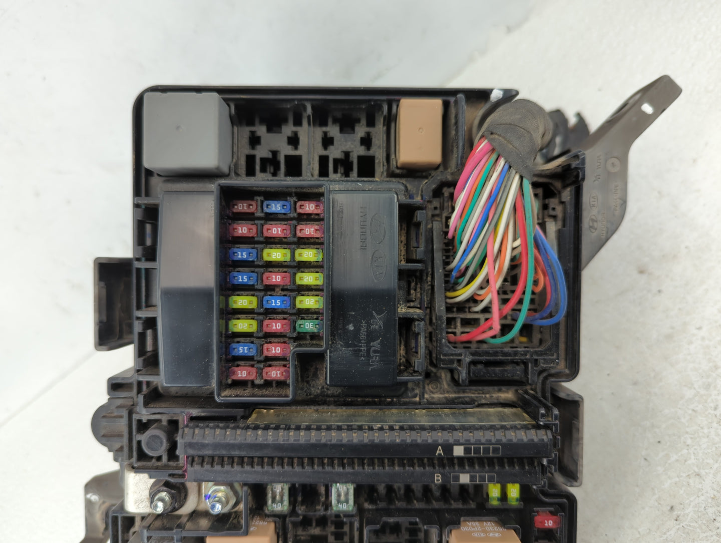 2015 Hyundai Sonata Fusebox Fuse Box Panel Relay Module P/N:6423-0102-7-000 Fits OEM Used Auto Parts - Oemusedautoparts1.com