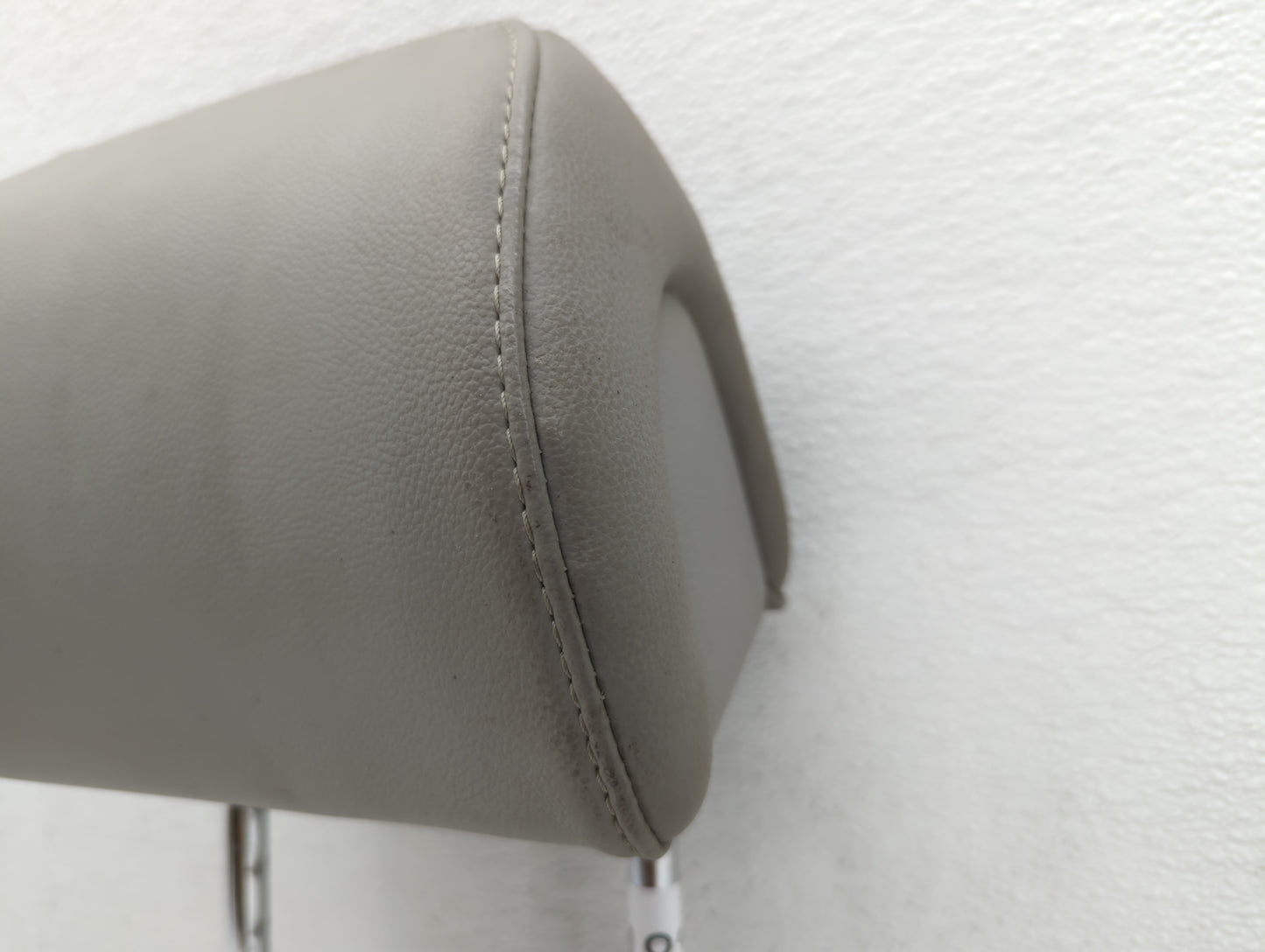 2015 Hyundai Sonata Headrest Head Rest Front Driver Passenger Seat Fits OEM Used Auto Parts - Oemusedautoparts1.com