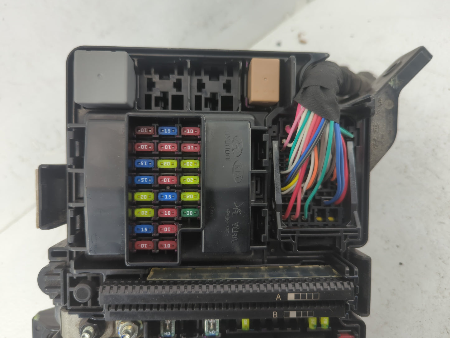 2015 Hyundai Sonata Fusebox Fuse Box Panel Relay Module P/N:91200C2040 6423-0102-7-000 Fits OEM Used Auto Parts - Oemusedaut