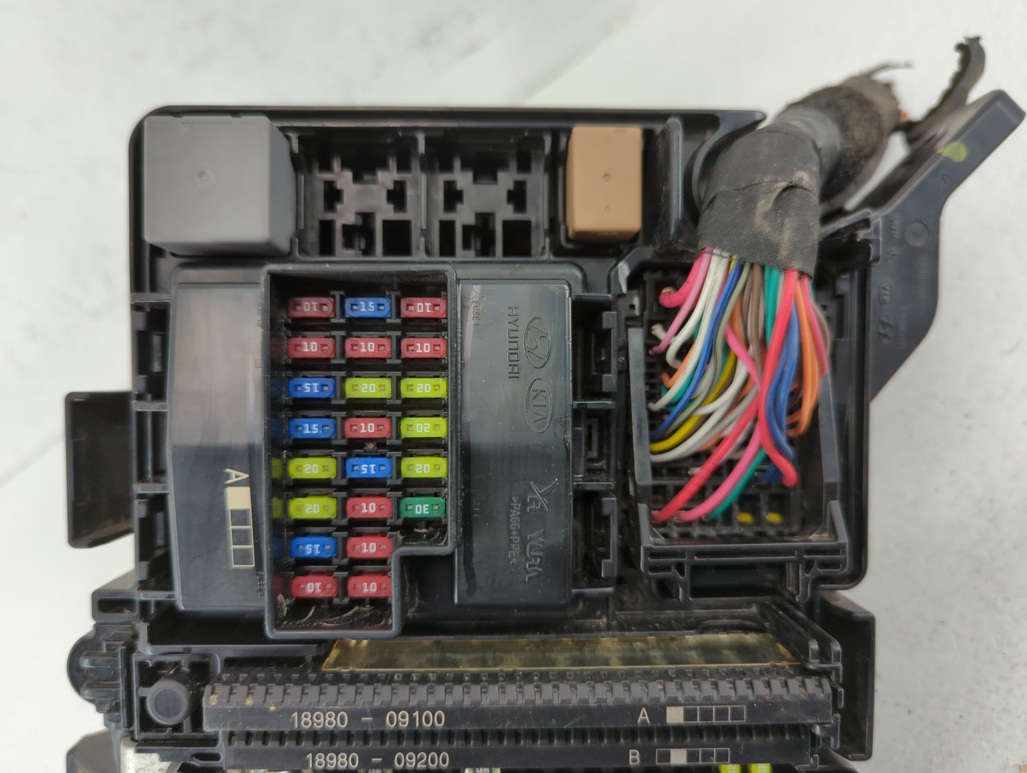 2015 Hyundai Sonata Fusebox Fuse Box Panel Relay Module P/N:6423-0102-7-000 Fits OEM Used Auto Parts - Oemusedautoparts1.com