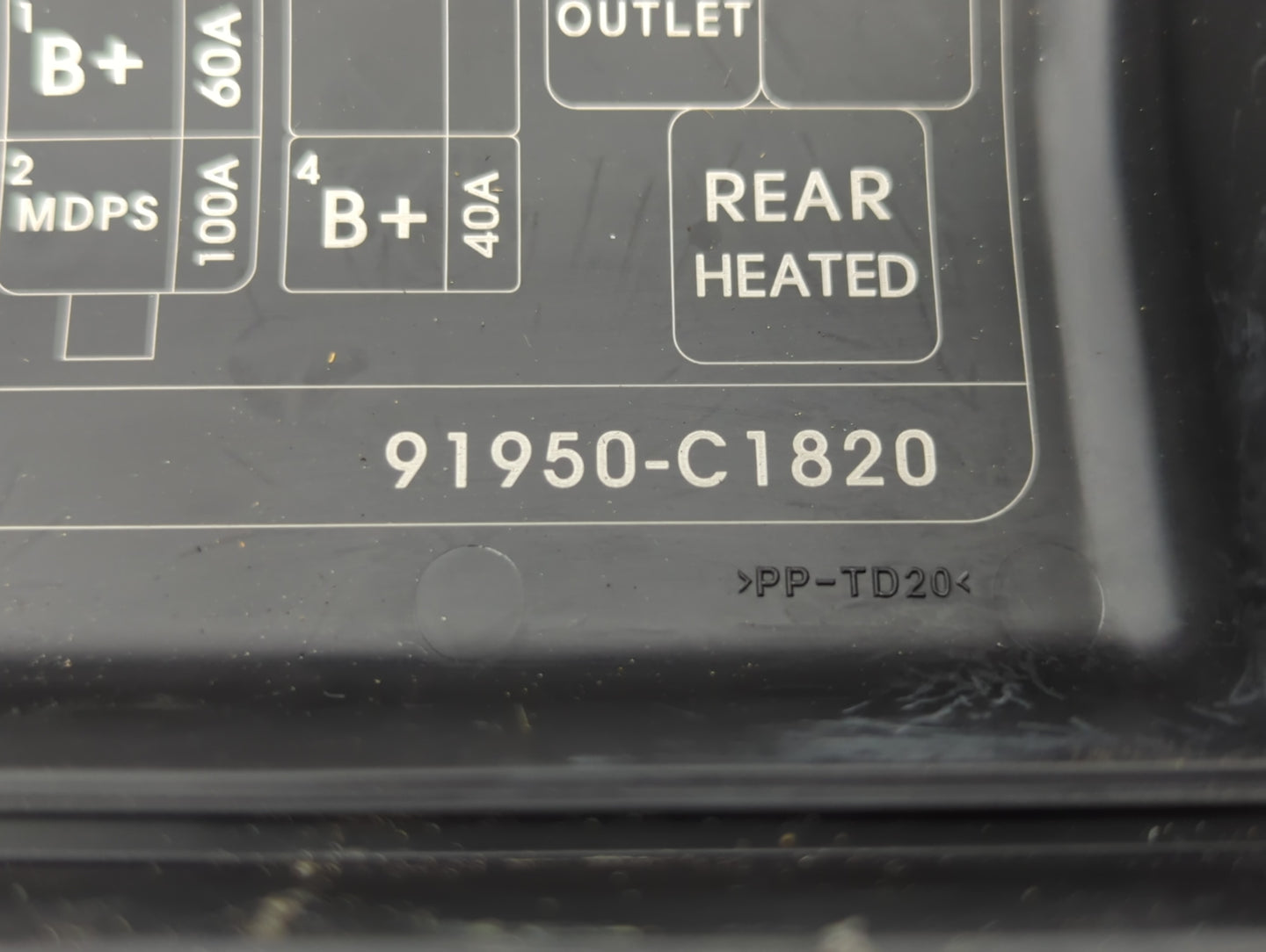 2015 Hyundai Sonata Fusebox Fuse Box Panel Relay Module P/N:91950-C1820 Fits OEM Used Auto Parts - Oemusedautoparts1.com