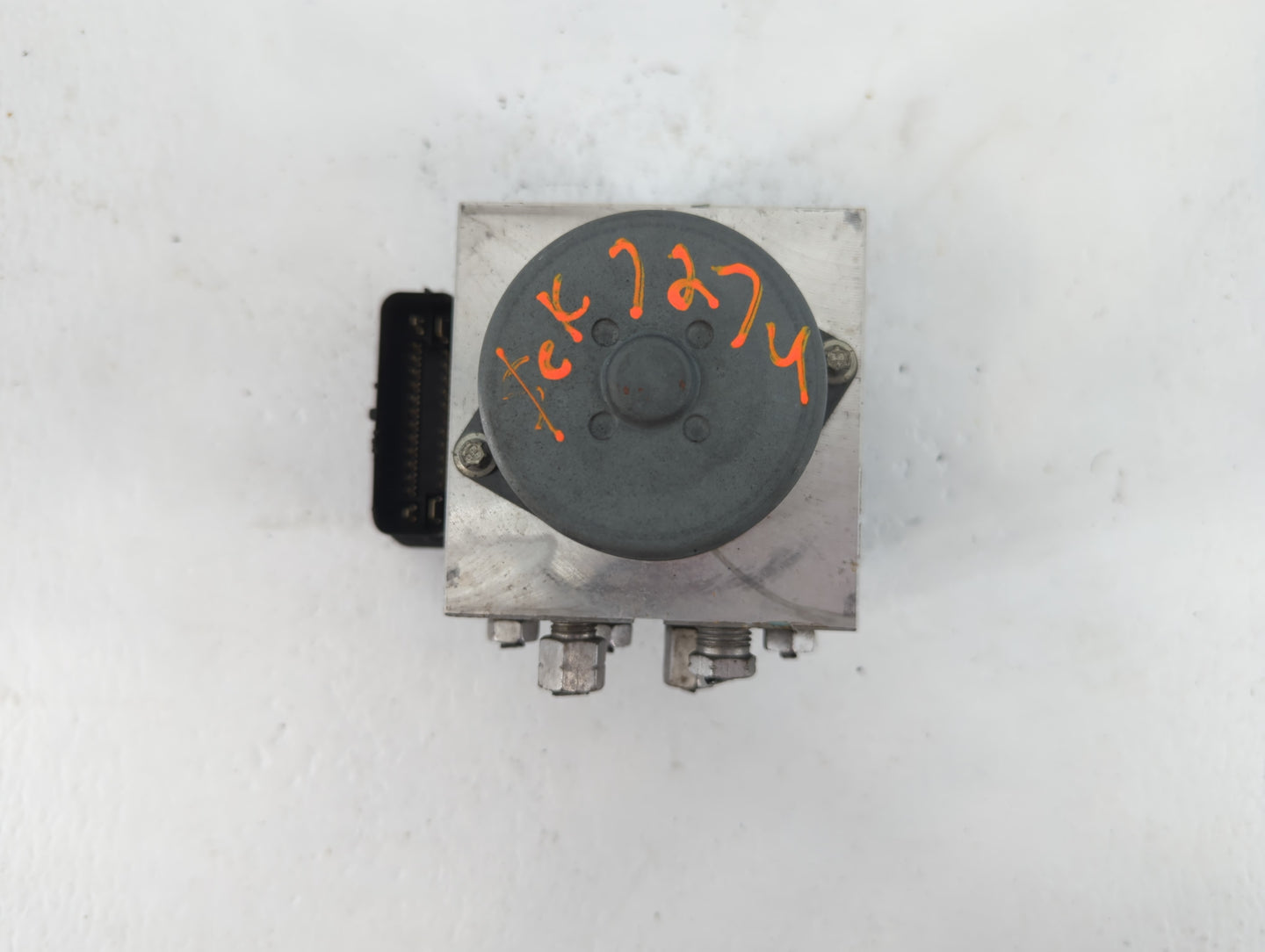 2015 Hyundai Sonata ABS Pump Control Module Replacement P/N:DR33-2C405-AD Fits OEM Used Auto Parts - Oemusedautoparts1.com