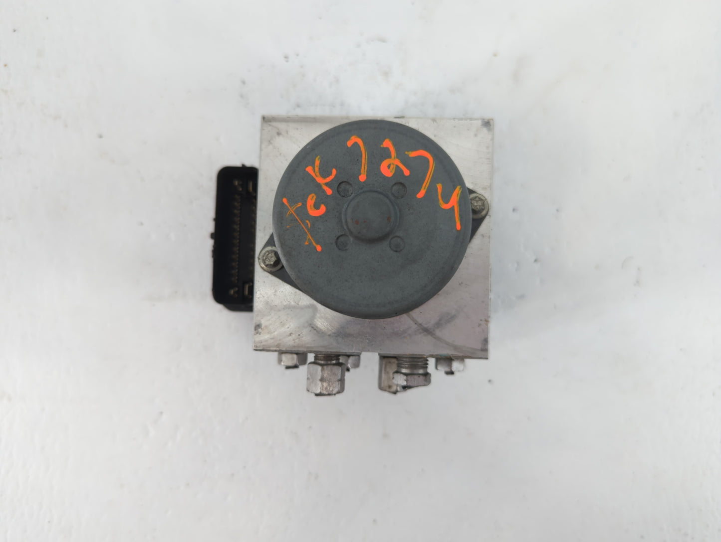 2015 Hyundai Sonata ABS Pump Control Module Replacement P/N:DR33-2C405-AD Fits OEM Used Auto Parts - Oemusedautoparts1.com