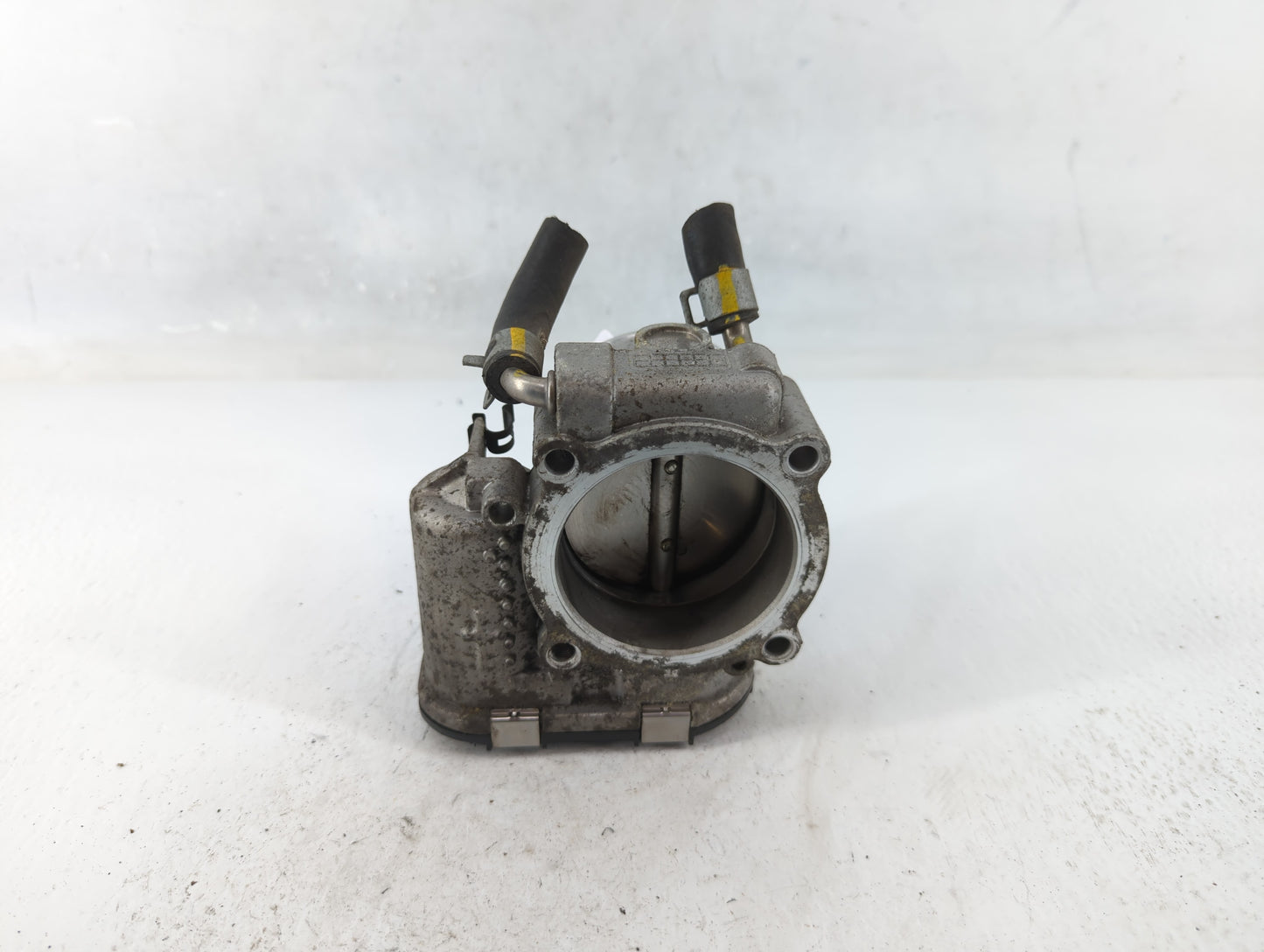 2015-2019 Hyundai Sonata Throttle Body P/N:35100-2G600 Fits Fits 2015 2016 2017 2018 2019 2020 2021 OEM Used Auto Parts - Oe