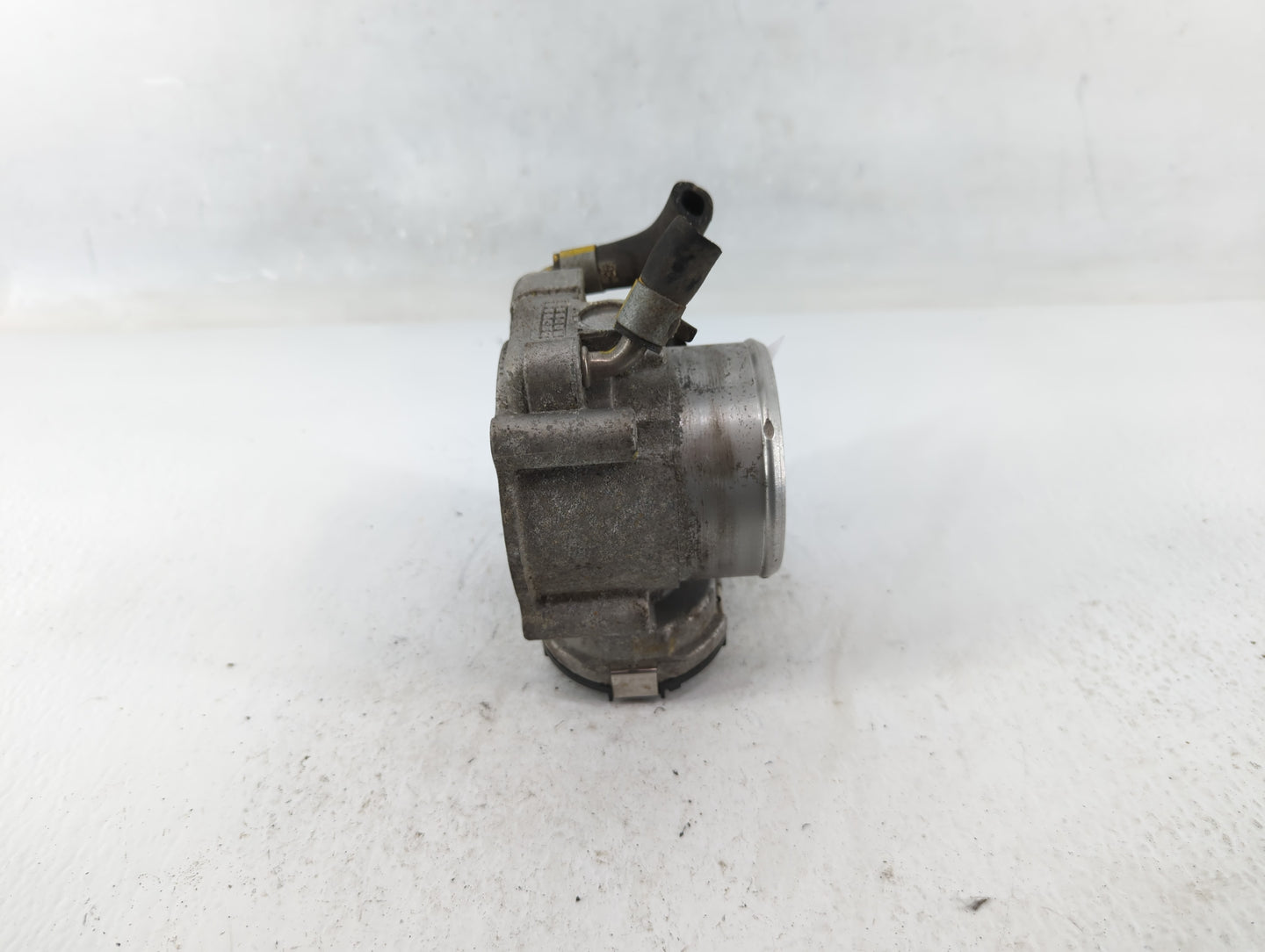 2015-2019 Hyundai Sonata Throttle Body P/N:35100-2G600 Fits Fits 2015 2016 2017 2018 2019 2020 2021 OEM Used Auto Parts - Oe
