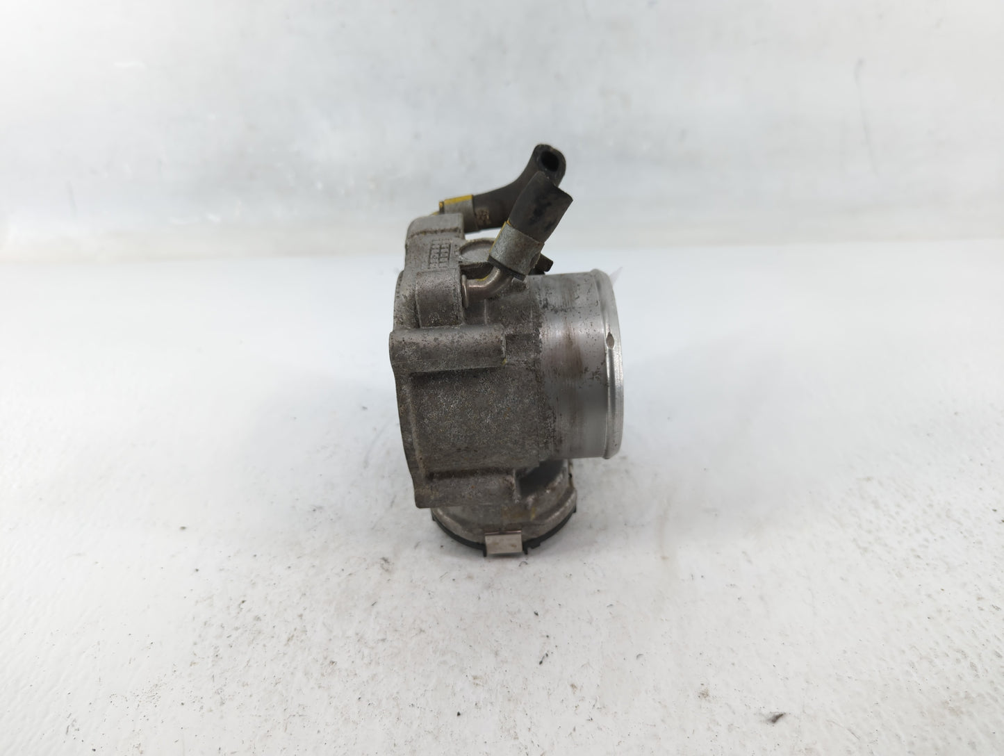 2015-2019 Hyundai Sonata Throttle Body P/N:35100-2G600 Fits Fits 2015 2016 2017 2018 2019 2020 2021 OEM Used Auto Parts - Oe