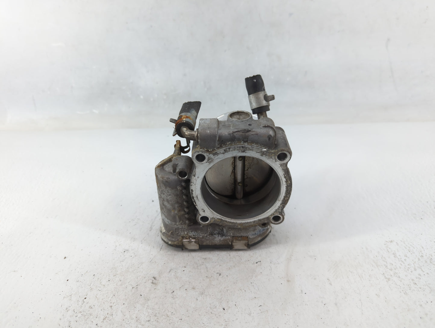 2015-2019 Hyundai Sonata Throttle Body P/N:35100-2G600 Fits Fits 2015 2016 2017 2018 2019 2020 2021 OEM Used Auto Parts - Oe