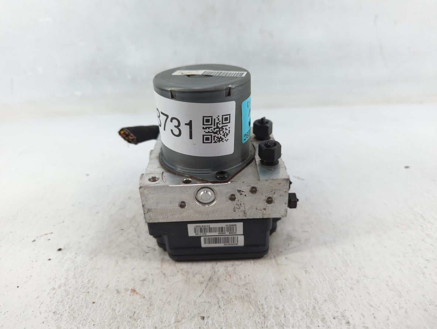 2015 Hyundai Sonata ABS Pump Control Module Replacement P/N:58920-C2200 C2589-20500 Fits OEM Used Auto Parts - Oemusedautopa
