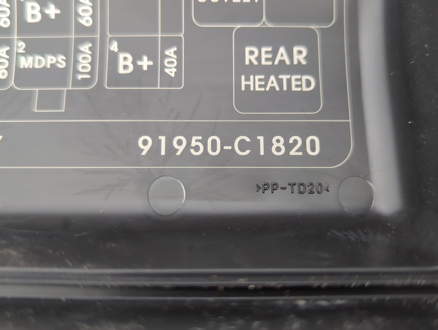 2015 Hyundai Sonata Fusebox Fuse Box Panel Relay Module P/N:91950-C1820 Fits OEM Used Auto Parts - Oemusedautoparts1.com