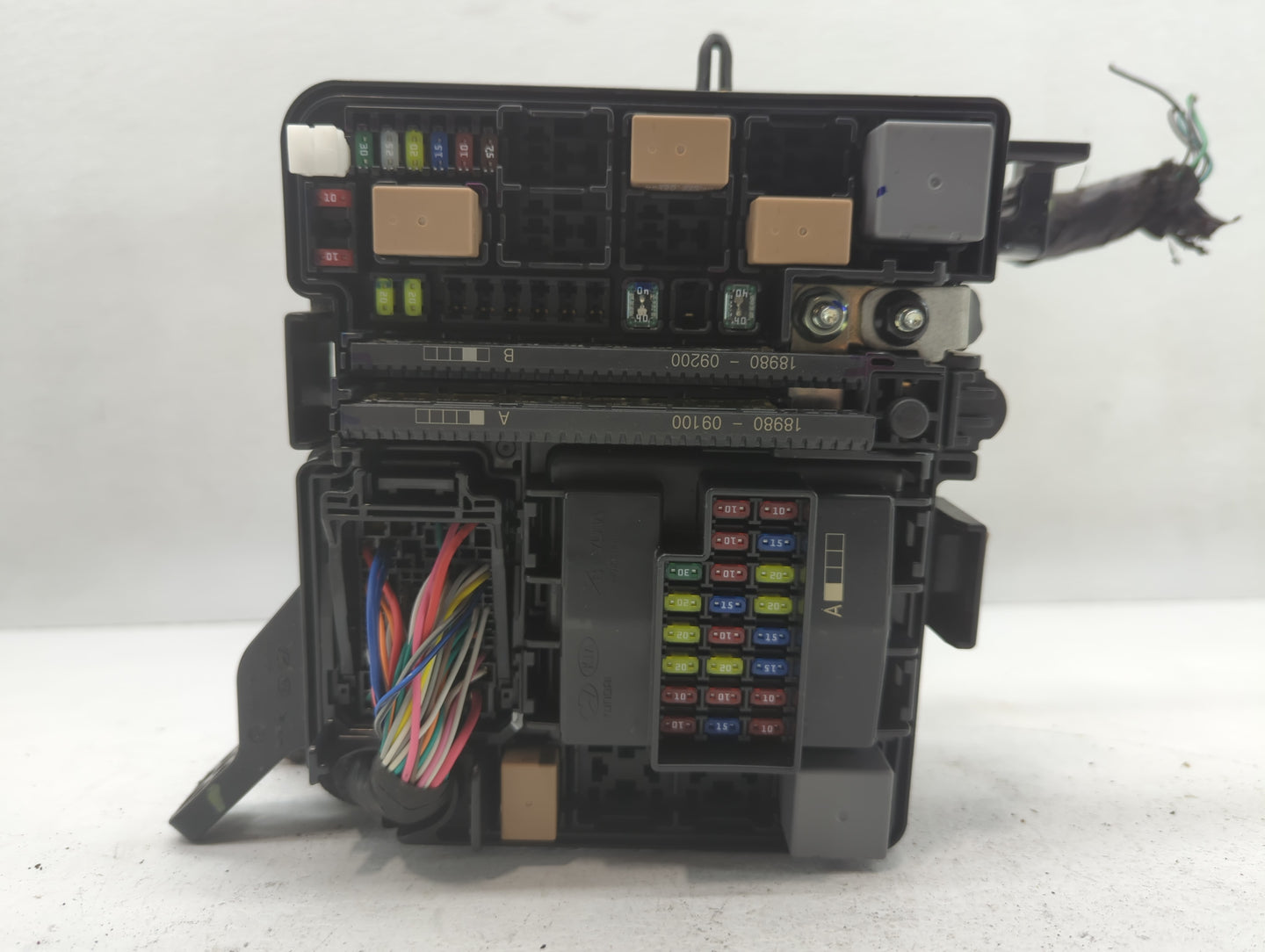 2015 Hyundai Sonata Fusebox Fuse Box Panel Relay Module P/N:91950-C1820 Fits OEM Used Auto Parts - Oemusedautoparts1.com