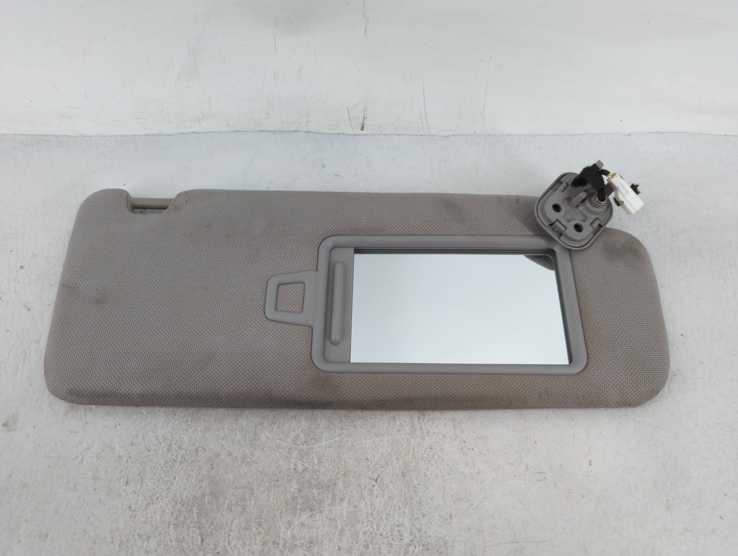 2015-2019 Hyundai Sonata Sun Visor Shade Replacement Passenger Right Mirror Fits Fits 2015 2016 2017 2018 2019 OEM Used Auto