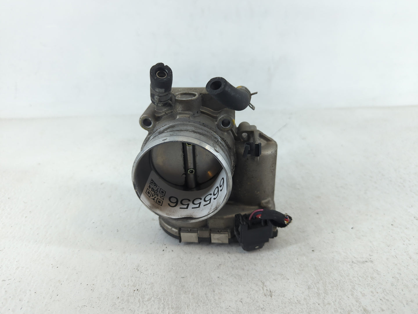 2015-2019 Hyundai Sonata Throttle Body P/N:35100-2G600 Fits Fits 2015 2016 2017 2018 2019 2020 2021 OEM Used Auto Parts - Oe