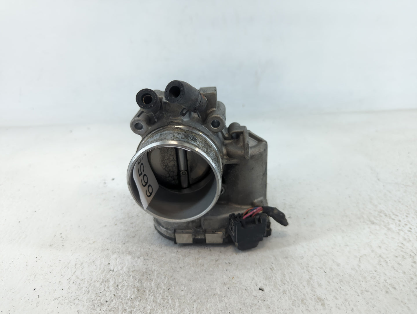 2015-2019 Hyundai Sonata Throttle Body P/N:35100-2G610 Fits Fits 2015 2016 2017 2018 2019 2020 2021 OEM Used Auto Parts - Oe