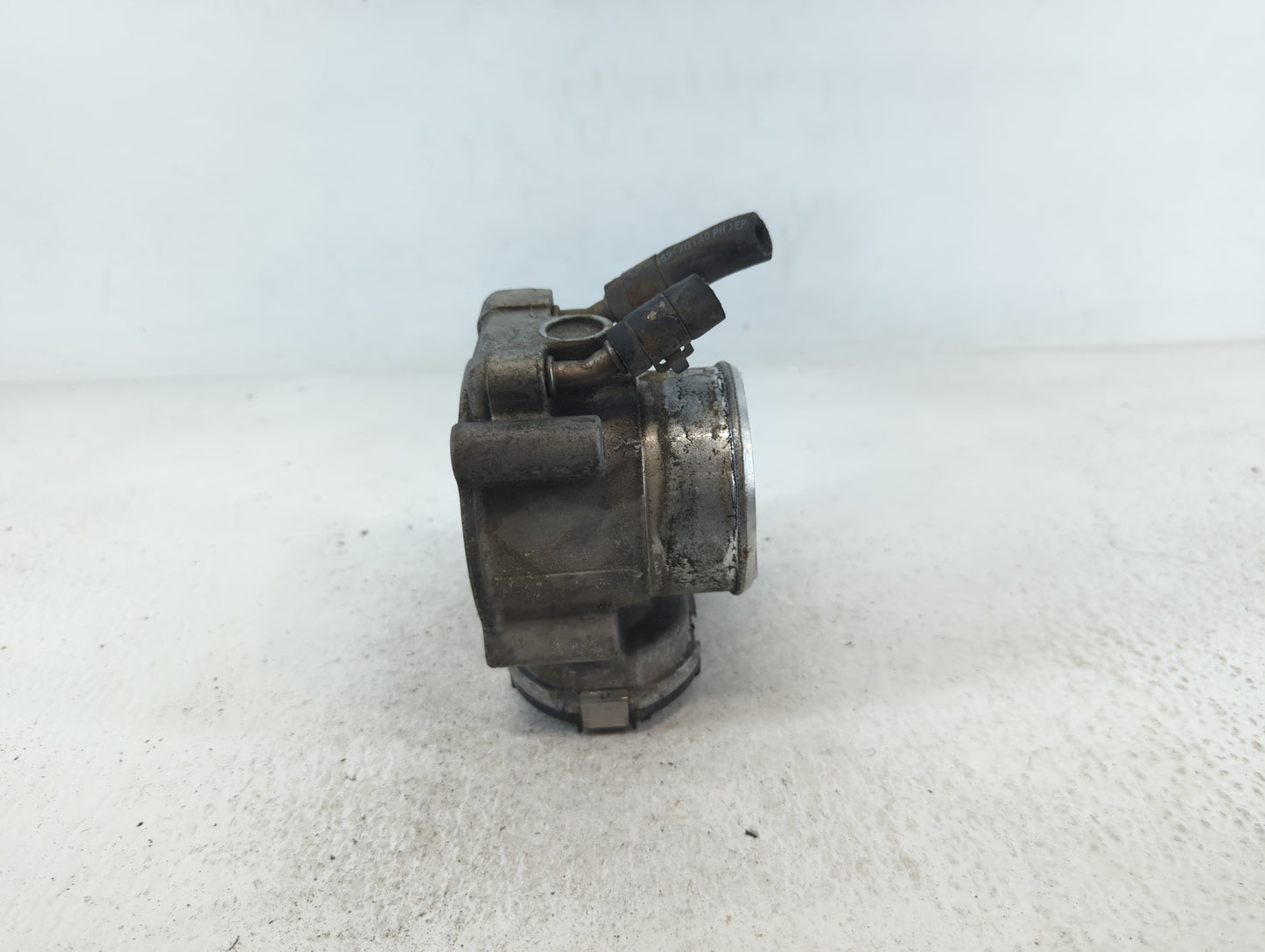 2015-2019 Hyundai Sonata Throttle Body P/N:35100-2G610 Fits Fits 2015 2016 2017 2018 2019 2020 2021 OEM Used Auto Parts - Oe