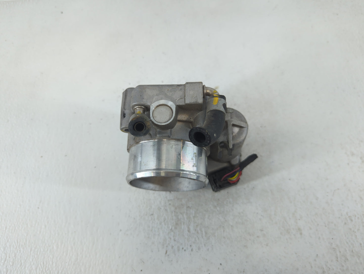 2015-2019 Hyundai Sonata Throttle Body P/N:35100-2G600 Fits Fits 2015 2016 2017 2018 2019 2020 2021 OEM Used Auto Parts - Oe