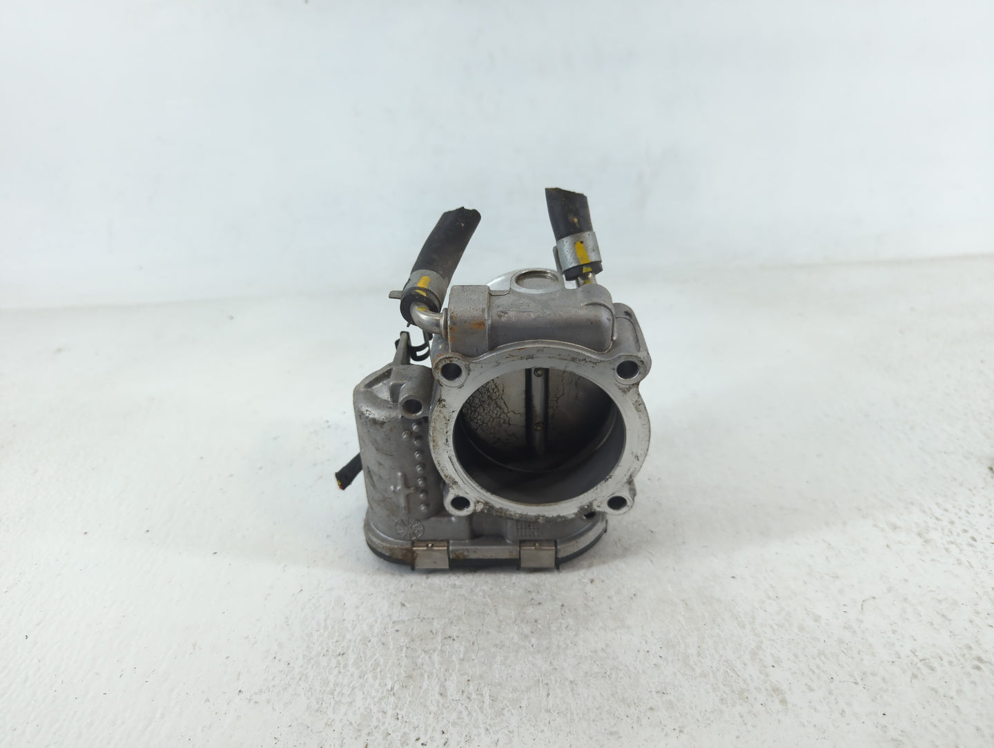 2015-2019 Hyundai Sonata Throttle Body P/N:35100-2G600 Fits Fits 2015 2016 2017 2018 2019 2020 2021 OEM Used Auto Parts - Oe