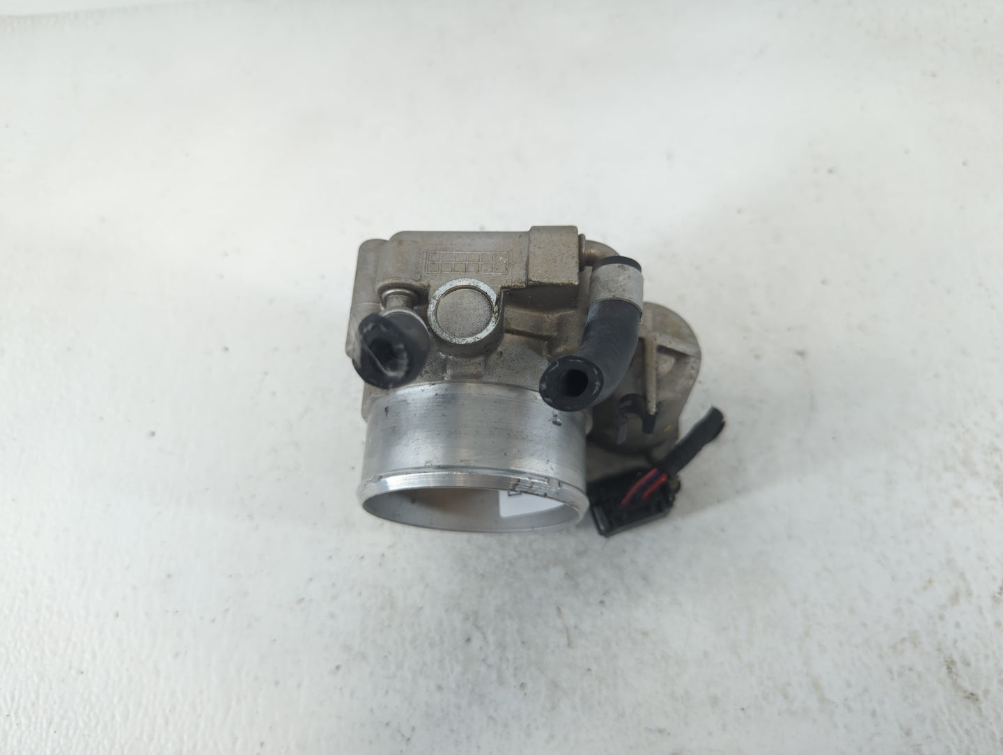 2015-2019 Hyundai Sonata Throttle Body P/N:35100-2G600 Fits Fits 2015 2016 2017 2018 2019 2020 2021 OEM Used Auto Parts - Oe