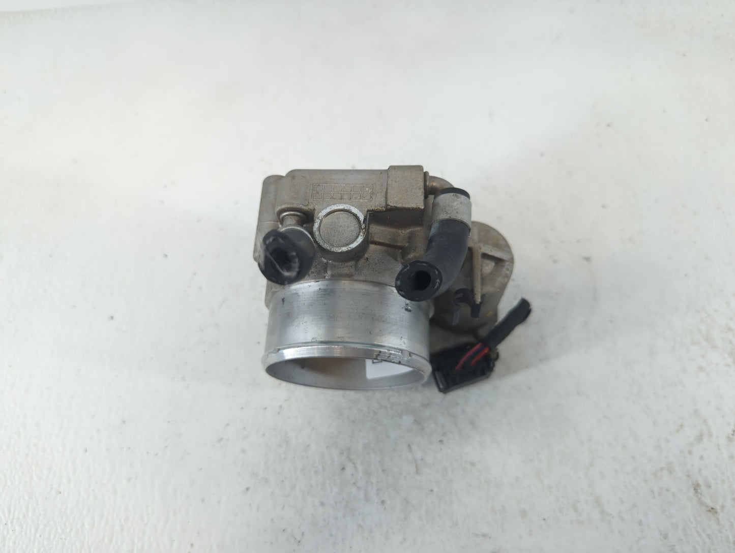 2015-2019 Hyundai Sonata Throttle Body P/N:35100-2G600 Fits Fits 2015 2016 2017 2018 2019 2020 2021 OEM Used Auto Parts - Oe
