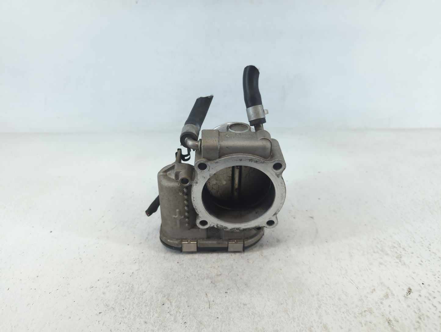 2015-2019 Hyundai Sonata Throttle Body P/N:35100-2G600 Fits Fits 2015 2016 2017 2018 2019 2020 2021 OEM Used Auto Parts - Oe