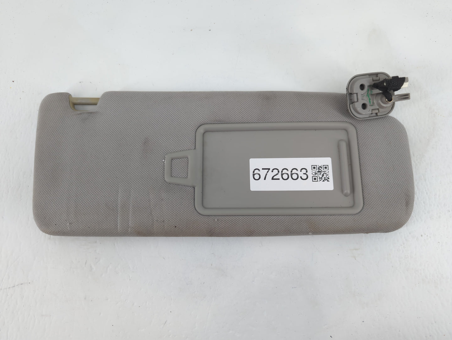 2015-2019 Hyundai Sonata Sun Visor Shade Replacement Passenger Right Mirror Fits Fits 2015 2016 2017 2018 2019 OEM Used Auto