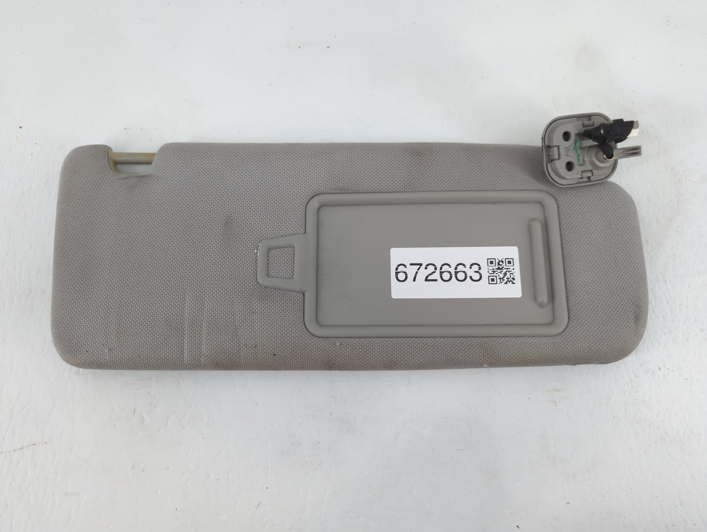 2015-2019 Hyundai Sonata Sun Visor Shade Replacement Passenger Right Mirror Fits Fits 2015 2016 2017 2018 2019 OEM Used Auto