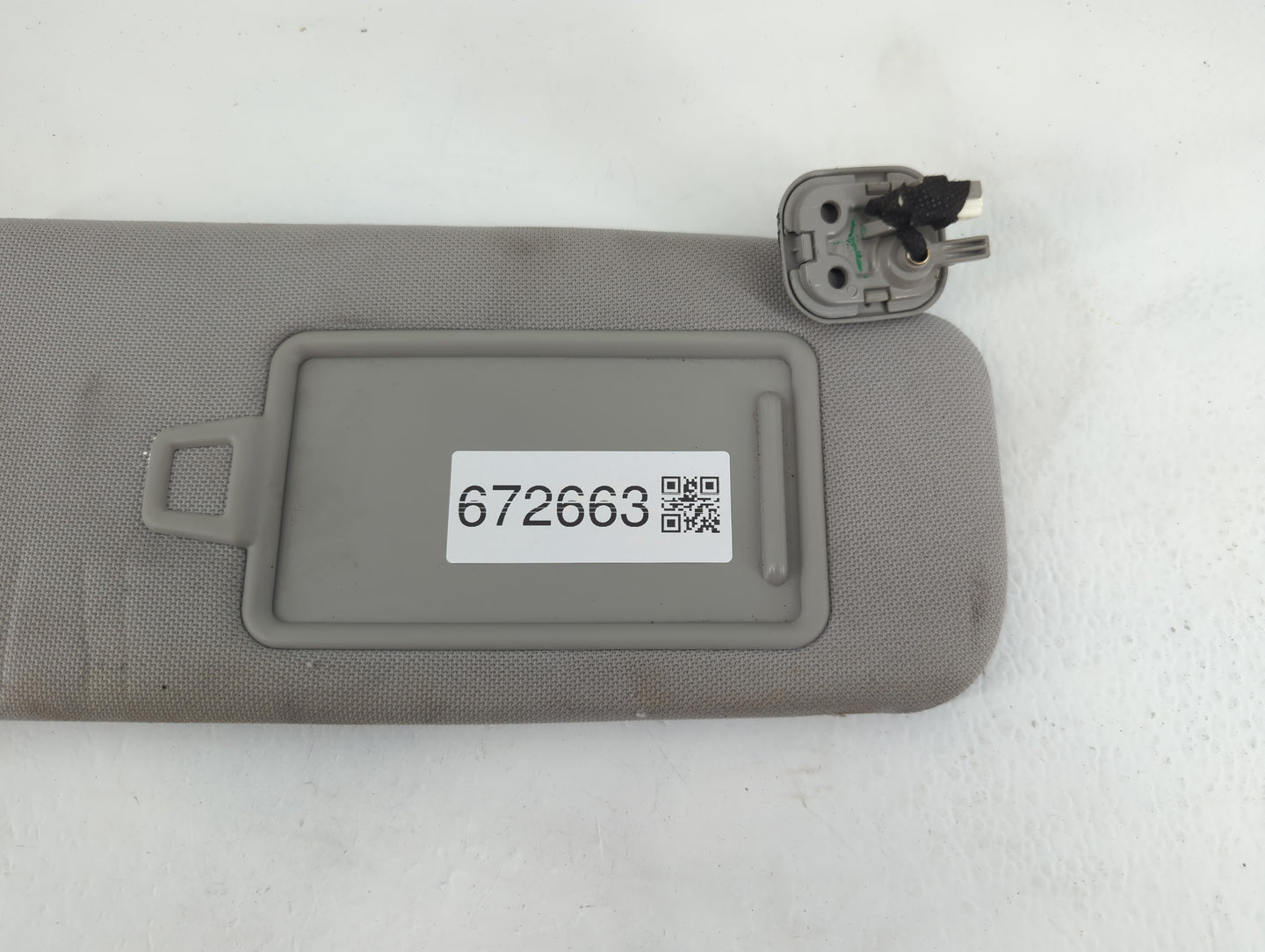 2015-2019 Hyundai Sonata Sun Visor Shade Replacement Passenger Right Mirror Fits Fits 2015 2016 2017 2018 2019 OEM Used Auto