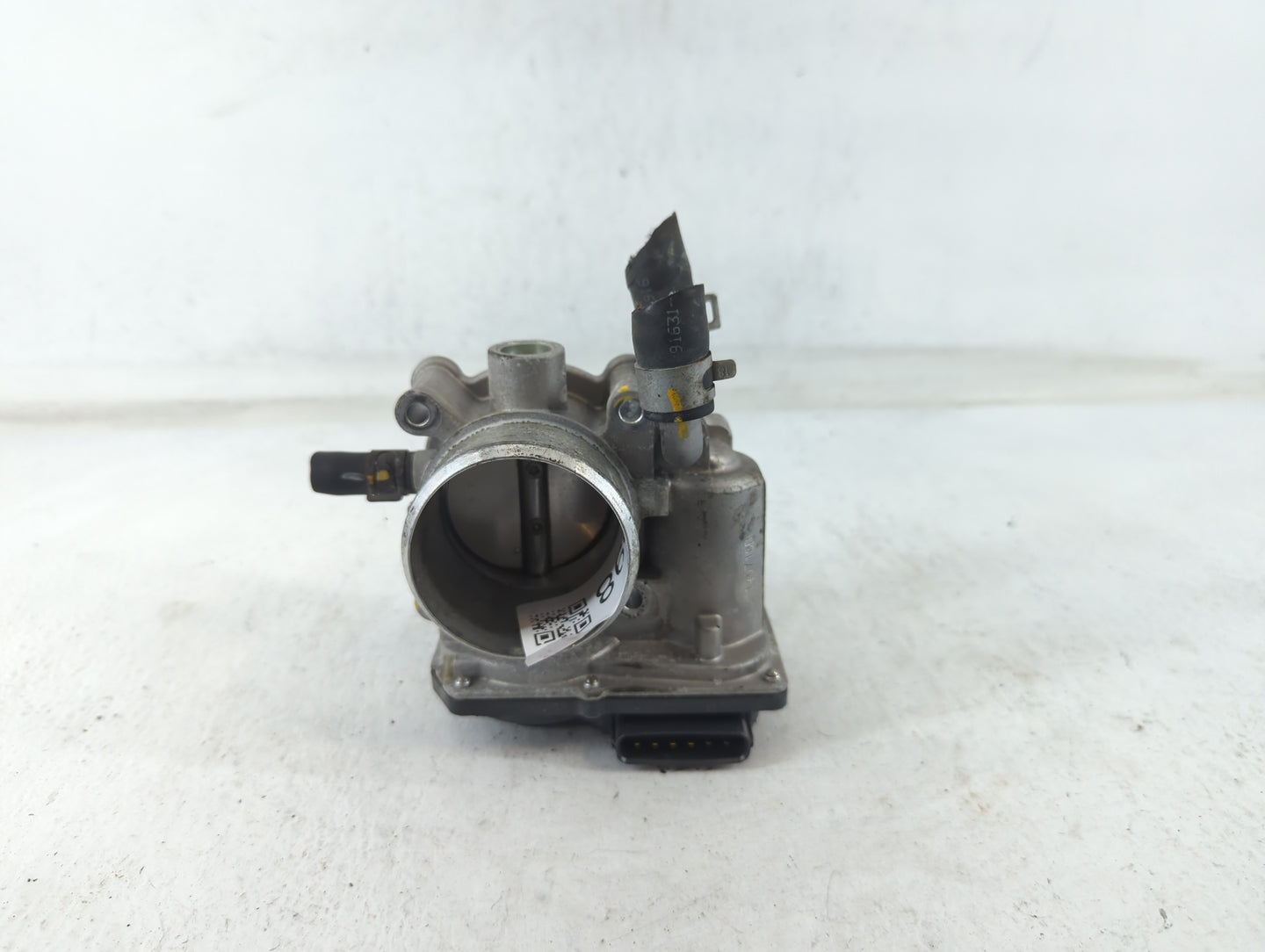 2015-2019 Hyundai Sonata Throttle Body P/N:35100-2B340 Fits Fits 2015 2016 2017 2018 2019 2020 2021 2022 OEM Used Auto Parts
