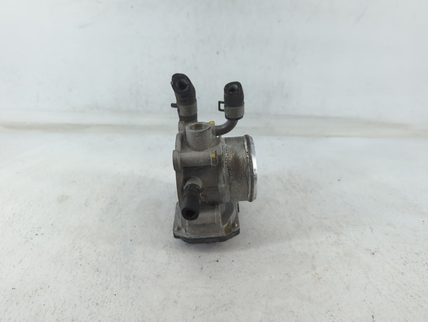 2015-2019 Hyundai Sonata Throttle Body P/N:35100-2B340 Fits Fits 2015 2016 2017 2018 2019 2020 2021 2022 OEM Used Auto Parts