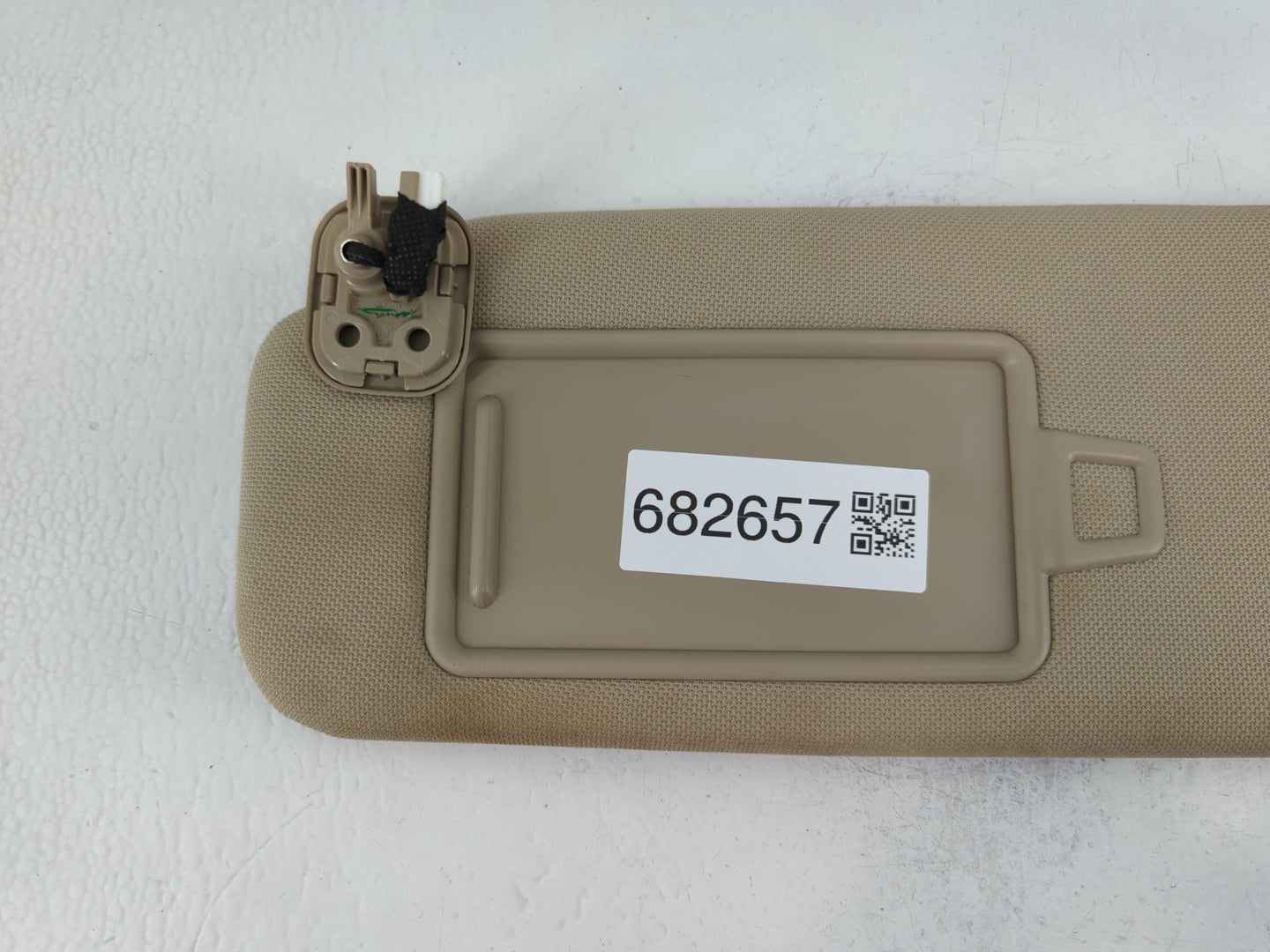 2015-2019 Hyundai Sonata Sun Visor Shade Replacement Driver Left Mirror Fits Fits 2015 2016 2017 2018 2019 OEM Used Auto Par