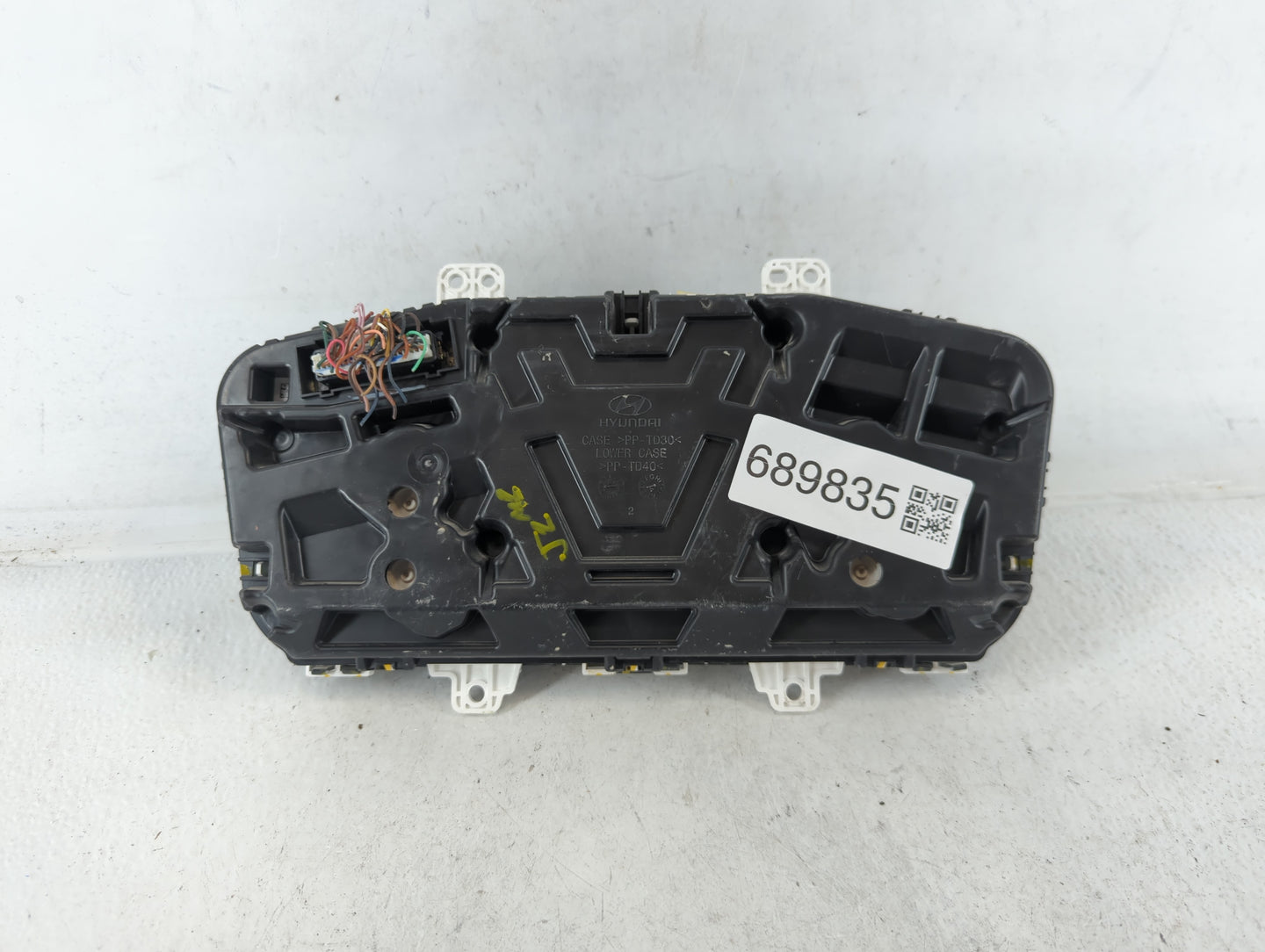 2015 Hyundai Sonata Instrument Cluster Speedometer Gauges P/N:94001-C2000 Fits OEM Used Auto Parts - Oemusedautoparts1.com