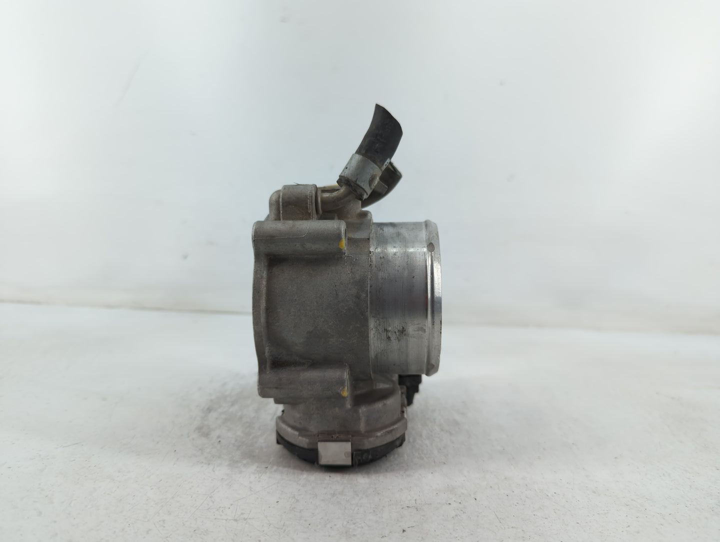 2015-2019 Hyundai Sonata Throttle Body P/N:0 280 750 618 35100-2G600 Fits Fits 2015 2016 2017 2018 2019 2020 2021 OEM Used A