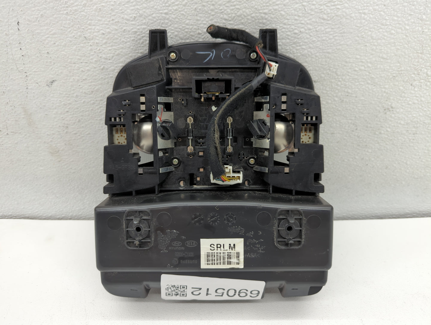 2015 Hyundai Sonata Overhead Roof Console - Oemusedautoparts1.com