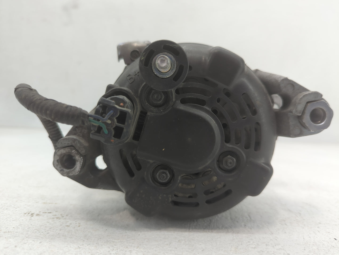 2015-2019 Hyundai Sonata Alternator Replacement Generator Charging Assembly Engine OEM P/N:37300-2G061 Fits OEM Used Auto Pa